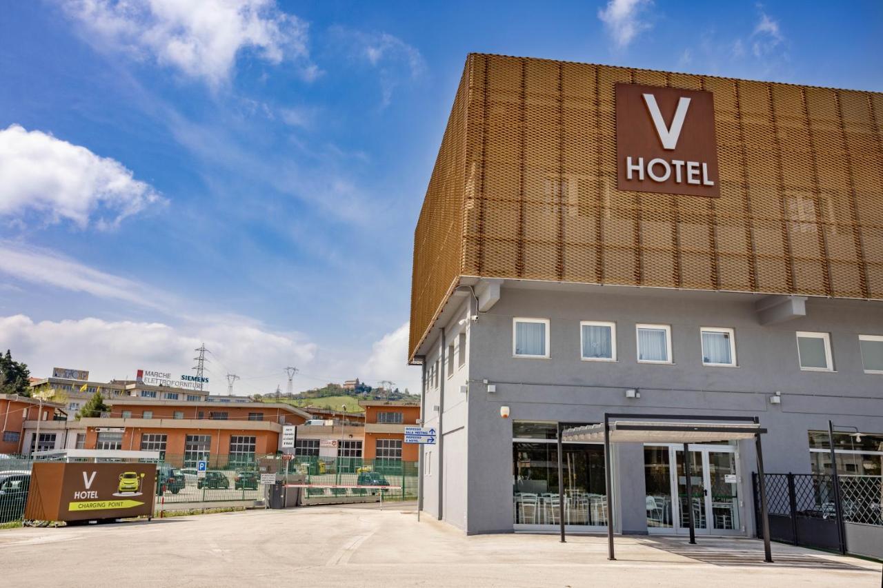 V Hotel Ancona Bagian luar foto