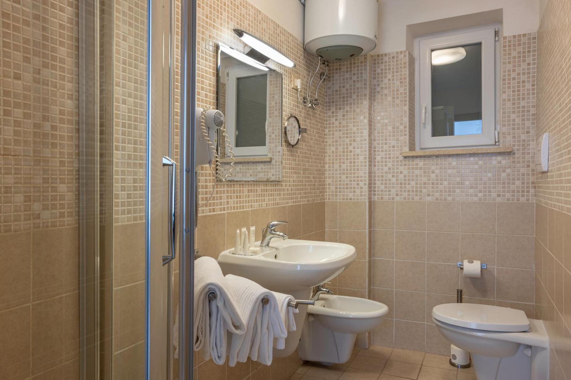 V Hotel Ancona Ruang foto